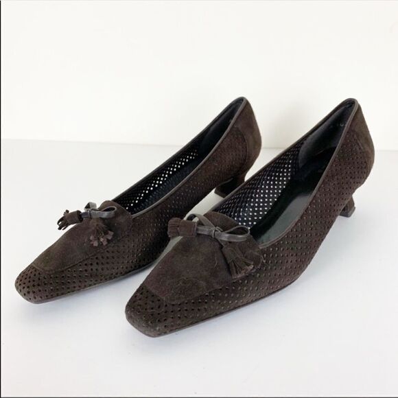 Stuart Weitzman Brown Suede Perforated‎ Loafer Heel w/Bow Mid Heel 7.5 Narrow - Picture 1 of 6